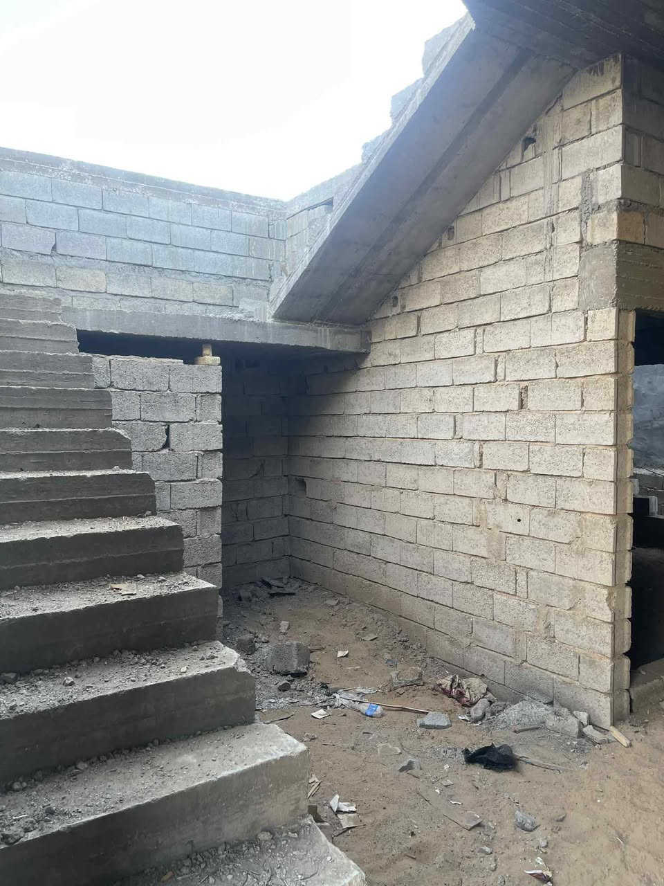 مشتمل 150 متر يحتوي ع غرفتين نوم استقبال صاله حمام
مطبخ طابو زراعي ابو صالح 
*********** 
السعر ع خاص🌹
