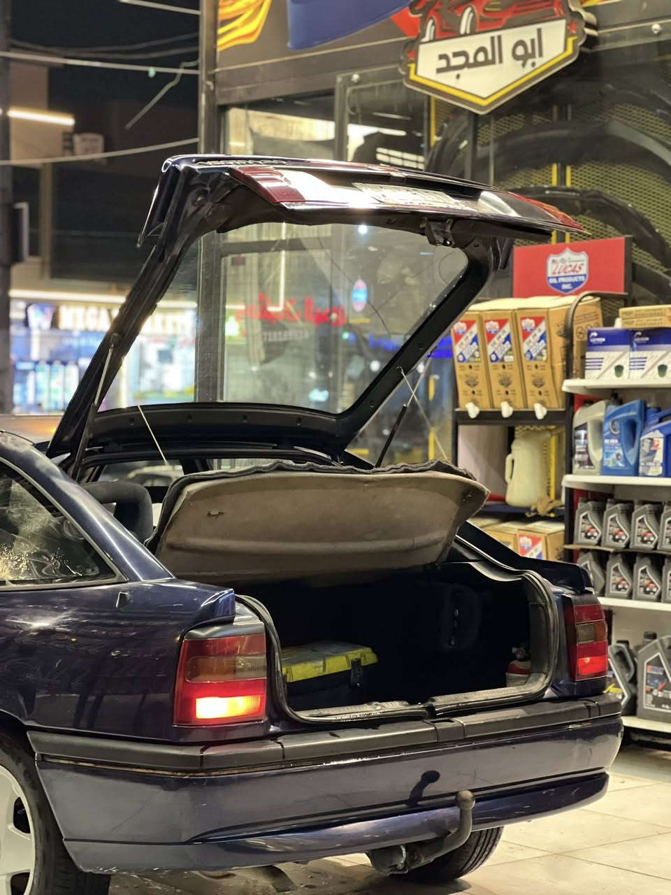 سيارة بلاادي وضع شركة 
         فيكترا  للبيع 
موديل ٩٥
— مواصفات —
- بدون صبغ فقط دوائر 
وشبر من الدوسة
- قفل مركزي
- اربع جامات كهرب + مرايات كهربائية 
- ⁠اثنين ايرباك
- كهربائيات كلها شغالة
- تبريد شغال
- تدفئة شغال
محرك حجم 20
قبغ اسود 
بي اثر نفخ
طخم تايرات جديد
ويل كب اصلي بلادي 
باتري جديد
السعر 55$ وبي مجال للطيبين 
للتواصل والاستفسار 
*********** بي واتساب
