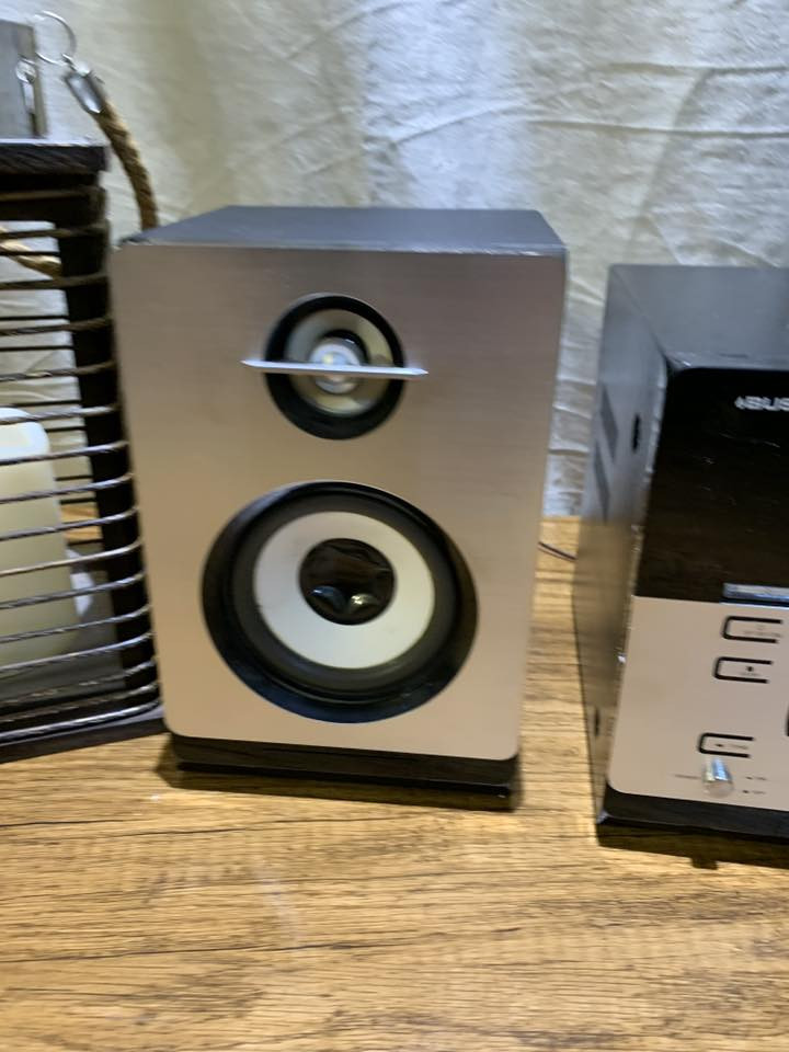 مضخم صوت باله اصلي ماركة بوش صوت و تضخيم جدا قوي بلوتوث سيدي فلاش اوكس و راديو السعر 30


**إذا كنت صاحب هذا الإعلان وتريد حذفه لأي سبب، رجاءا أرسل رسالة إلى الدعم الفني**