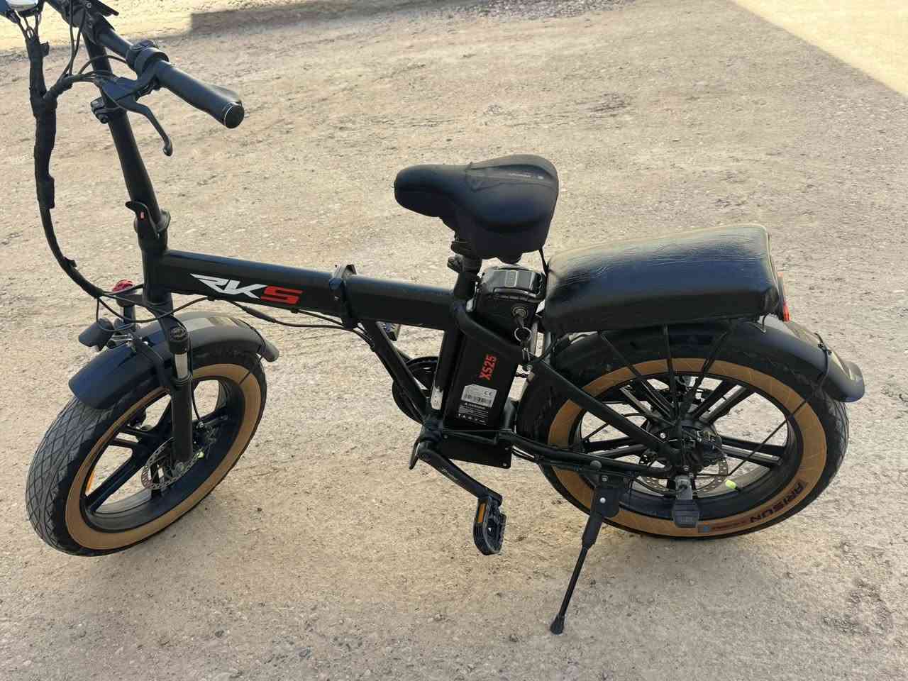 سلام عليكم للبيع بايسكل شحن بطاريه ليثيوم يمشي بالشحنه الكامله من ٢٥ -٣٠ كم سرعه 
الدراجه ٢٦ كم بالساعه 
تايرات جدد من اسبوعين  اصليه 
تواجد بغداد شارع الصناعه فرب الجامعه التكنلوجيا
السعر مليون 
للتواصل 
***********
