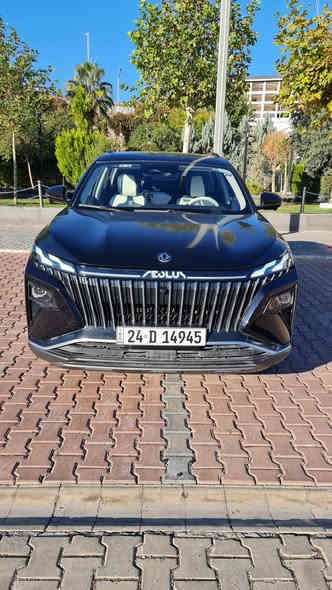 للبيع او مراوس برقم شمالي فقط
دونك فينك هيوج هايبرد Dongfeng Huge
ضمان 6 سنوات او 200,000 كيلومتر
_المحرك 1.5L محرك هايبرد من شركه نيسان اليابانيه
_موديل2024
_القوى الحصانيه/242 HP
_عزم الدوران/540 نيوتن
_ناقل الحركه/7 سرعات
_عداد الكيلومتر/54 الف كيلومتر وقابل للزياده
_عدد الركاب/5راكب
_قياس الويل/19 انش
_بانوراما
_كاميرا محيطيه 360 درجه
_اناره داخليه مخفيه متعدده الالوان
_شاشه التحكم 12.3 انش
_شاشه عرض القياده 12.3 انش
_التحكم بلتبريد والتدفئه لمس
_مري كهرباء/شفط+تدفئه مري
_مكيف امامي منفصل وموزع خلفي
_مقاعد مصنوعه من جلد النابا
_تدفئه تبريد كرسي السايق
_مقعد السائق كهرباء 10حركات
_مقعد الراكب كهرباء 4حركات
_عدد وضعيات القياده 3
_ملاحظه ملاحظه استهلاك الوقود 5.8 لتر لكل 100 كيلو يعني اقتصادي جدا
_بلوتوث
_حساس اضائه
_نظام المساعده على النزول من المنحدرات
_رادار (تحديد مسار)
_حساس خلفي
_محدد سرعه
_نظام المساعده على القياده
_دخول ذكي(بصمه)
_اناره محيطيه اماميه
_اناره اماميه زينون
_كشاف ضباب خلفي
_صندوق شفط
_هاند بريك كهربائي
_فتحه USB
_توقف توماتيكي( Auto Hold)
_حساس مطر
_مؤشر لضغط الاطارات
_عدد السماعات/ 8 سماعات مع سماعات الرأس في المقاعد الاماميه
_عدد الوسائد الهوائيه/8

السعر:::: 29 مليون مرقم دهوك كامل
ملاحظه ملاحظه السياره بيها صبغ بسيط ومؤشر بالون الاحمر
رقم التلفون/ *********** اتصال ويوجد بي واتساب ايضآ
