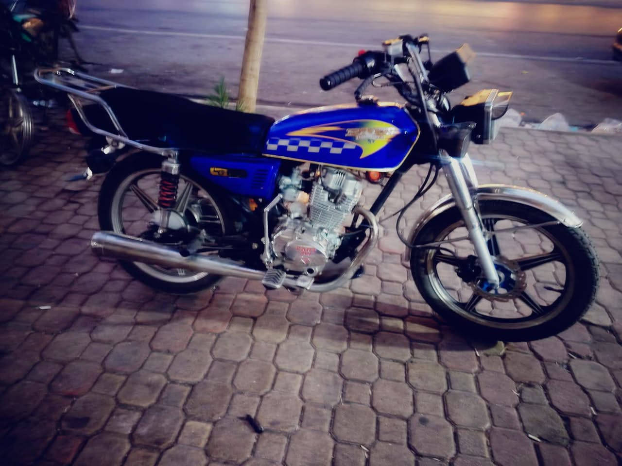 يا جبار ماتور بارت لعتاني لاصلي كامل من كلشي كهربأيت سيرف مانقصو برغي سعر 470 لاجدين وخدمت طيبن تواصل علا رقم *********** واتساب

