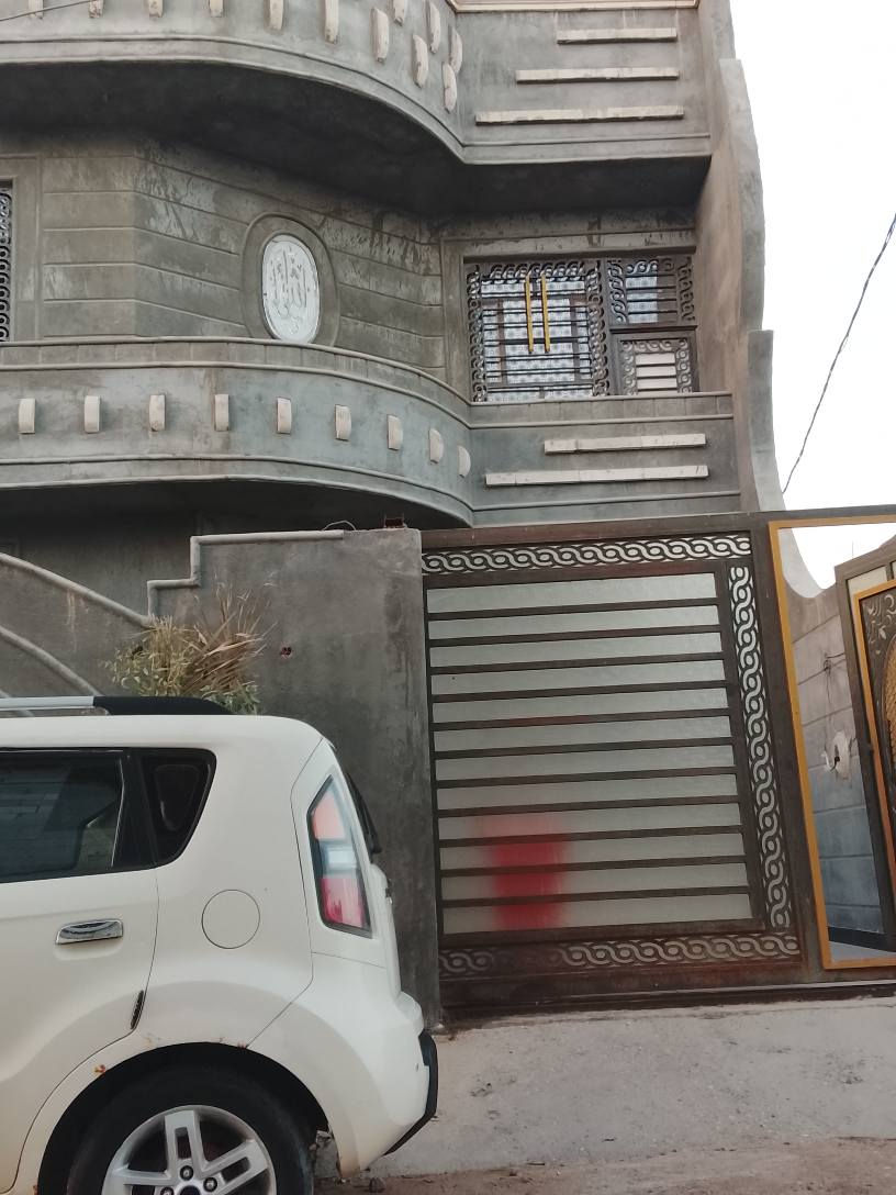 بيت للبيع في عويسان خريبط بيت خريطه حديثه بيه 6 غرف نوم صالات ثنين 3 صحيات 
حديقه كراج سياره ديوان نضام سويت 
بيت طابو زراعي سند 25
الإتصال *********** البصرة, العراق
