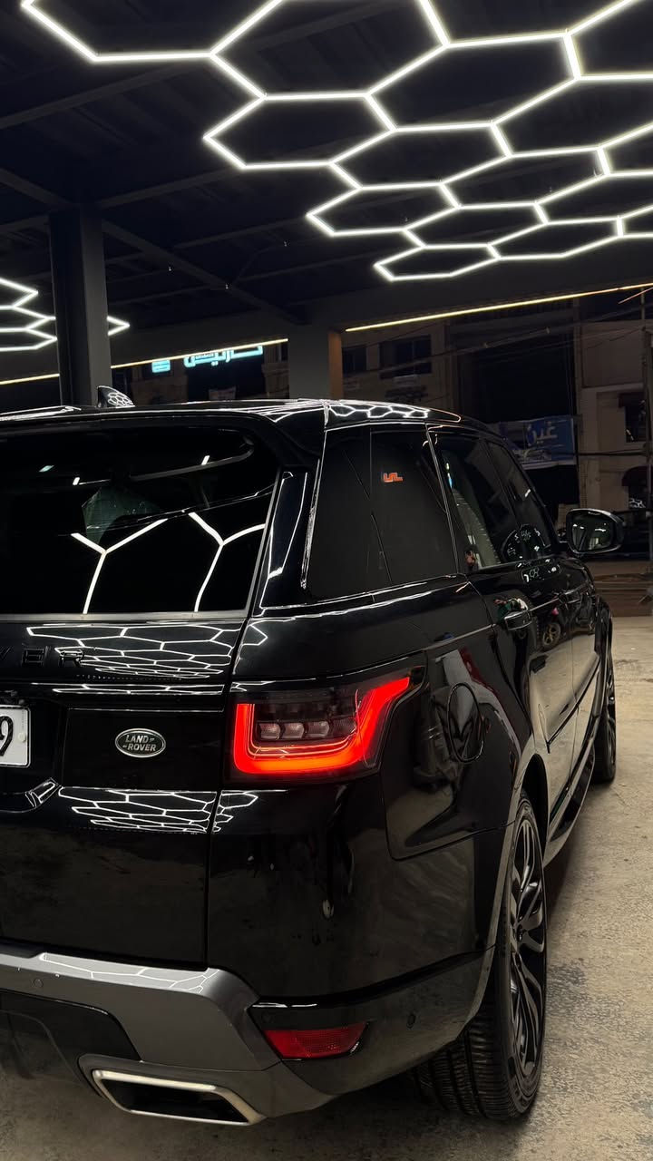 Rang rover 2021 sport hse
فوول مواصفات السياره للأخير معروفه مواصفاتهه
بانوراما شاشتين اناره محيطيه بيبان ودوس شفط ٥ كامرات  بغداد بأسمي تحويل مباشر
كير مكينه صدر وضع شركه
ضررهه فقط جاملغ خلفي بدون داخل بدون ايرباك
السعر 470 وبيه مجال بسيط
***********
مكاني المنصور
