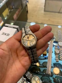 ساعات مستعملة • بدها بطارية • معسكر الجزائر