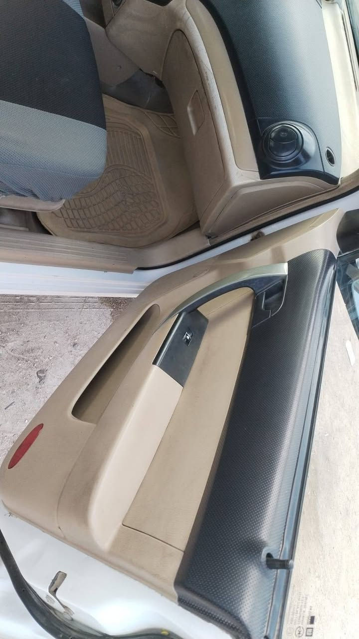 يالله سياره افيو مديل 2009 مكفوله من ضربه وتبديل سياره كير اوتماتيك مكينه جديده تبريد ثلج تخم تاير ماعيزه برغي رقم بابل مشروع وطني بسمي السعر 65 وبيه مجال بسيط مكان نجف مناذره ***********
