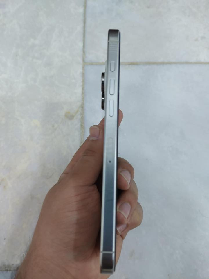 ايفون 16 pro max
اللون ابيض 
الذاكره 512GB
البطاريه 95%
ضمان ماستر شرق اوسط شريحه واحد 
نظافه 100/100
السعر مليون و 500 وبي مجال للشراي 
عنواني بابل لايوجد توصيل


**إذا كنت صاحب هذا الإعلان وتريد حذفه لأي سبب، رجاءا أرسل رسالة إلى الدعم الفني**