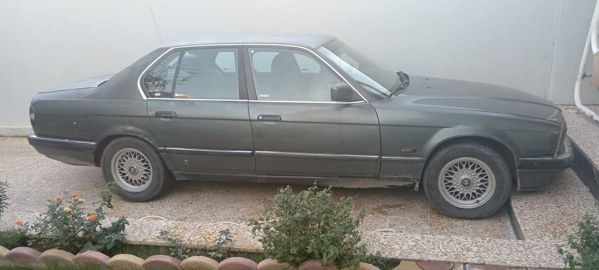 بي ام 735 محرك وكير شرط رقم الماني بأسمي شرط التحويل شعندك احدث عالي خلي مگلوبة بيها ضرر مامشكلة مراوس وانطيك الباقي اقصاد كل شهر 3 ورقات للاستفسار ***********
