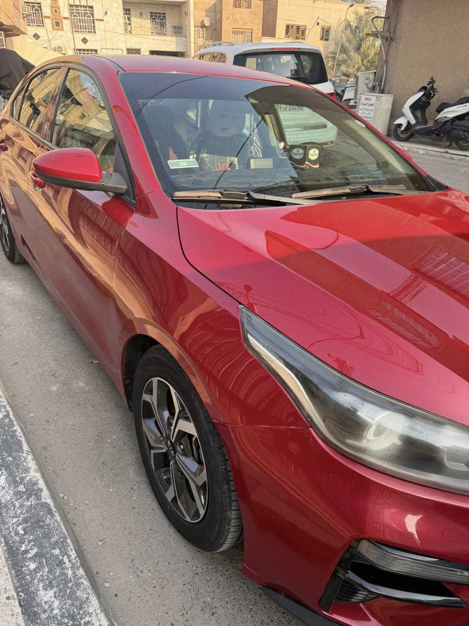 السلام عليكم فورتي للبيع ١٩ حادثه جاملغ امامي فقط بدون لا لغد ولا شاصي سونار موجود ماشيه ٧٦ميل 
السعر ١٣٣ بيه مجال 
العنوان بغداد الأعظميه
***********
