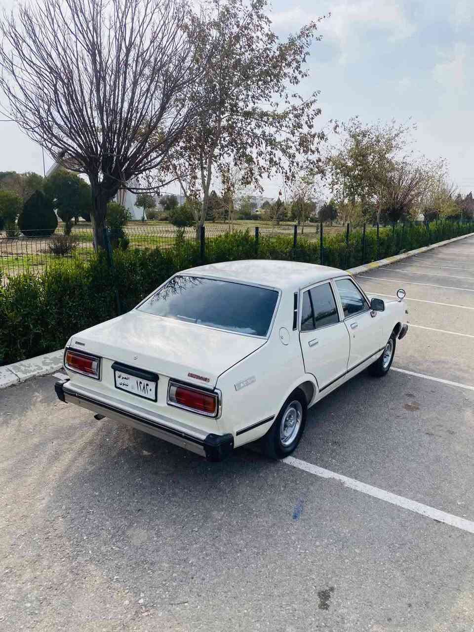 داستون کلاسیک 1979 گێر و مەکینەو تەبرد مەزبوتە تەقە و رەقەی تێدانیە سەیارەکە مەزبوتەو زۆر جوان و خاوێنە چار تایەی نوێیە  بێ دەعم و لێدراوە بەناو دەکرێ سەعێبی مەوجودە   غرامە  و بڕاوە و لێدران و هەمووی بەشەرت نرخی 43 وەرەقە و کەمێک مەجال *********** ڤایبەر واتسەپ أربيل, العراق
