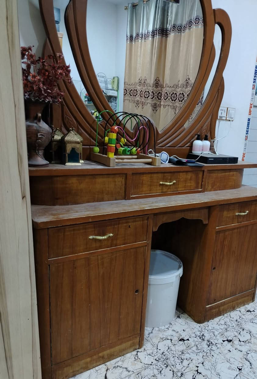 غرفه للبيع نفس الون كلهن التخت موجود مابيه كسر بس نقص الزاويه المكان شارع المطار الجديد السعر ٤٥٠


**إذا كنت صاحب هذا الإعلان وتريد حذفه لأي سبب، رجاءا أرسل رسالة إلى الدعم الفني**