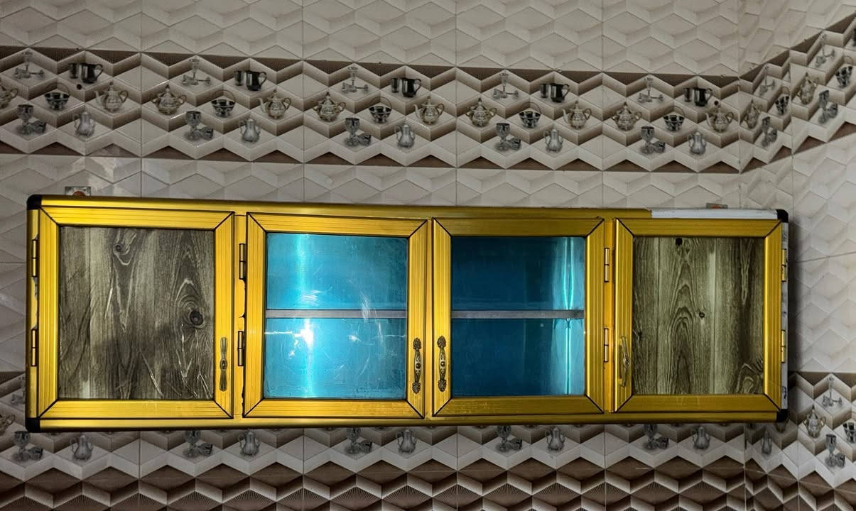 للبيع
السعرة 300 الف وبي مجال 
تواصل مع الرقم 
***********
