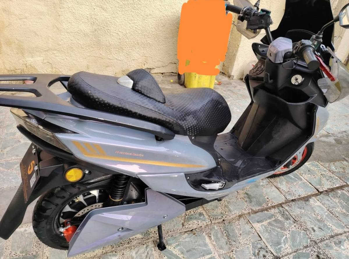 السلام عليكم دراجة شحن 2025 بعدهي زيرو
ماشية 263
بطارية ليثيوم قطعة وحدة ليثيوم
الدراجة استيراد خاص
مكاني بغداد الجديدة
رقم ***********
