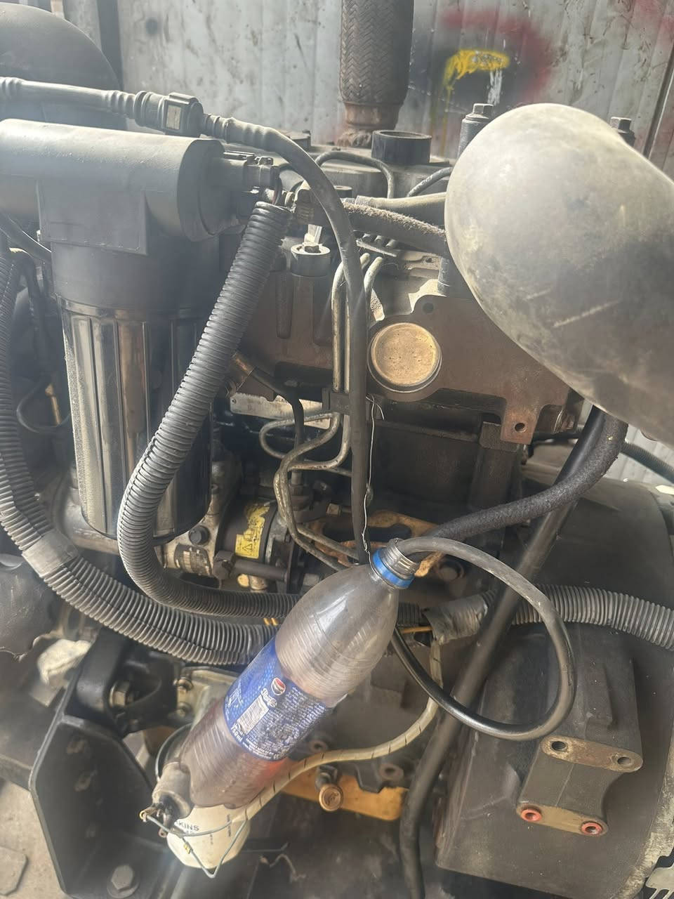 مولد بيركنز انكليزي الاصلي 
30 كي في كاتم
 3 بستم المرغوب 
شرط الشغل والحمل 
المولد مجفته ومشتغله سحك فقط 
شرط تجفيت درجة اولى 
مكانها بغداد مدينة الصدر الحبيبية
سعرها 25 ورقه 
للاستفسار الاتصال بالرقم ***********
