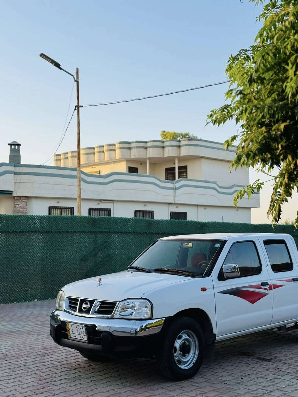 سلام عليكم (للبيع )نيسان موديل 2013 كير محرك كله شرط كلين مابيها ولا قطعه رقم كركوك الاتصال ع الرقم ***********
