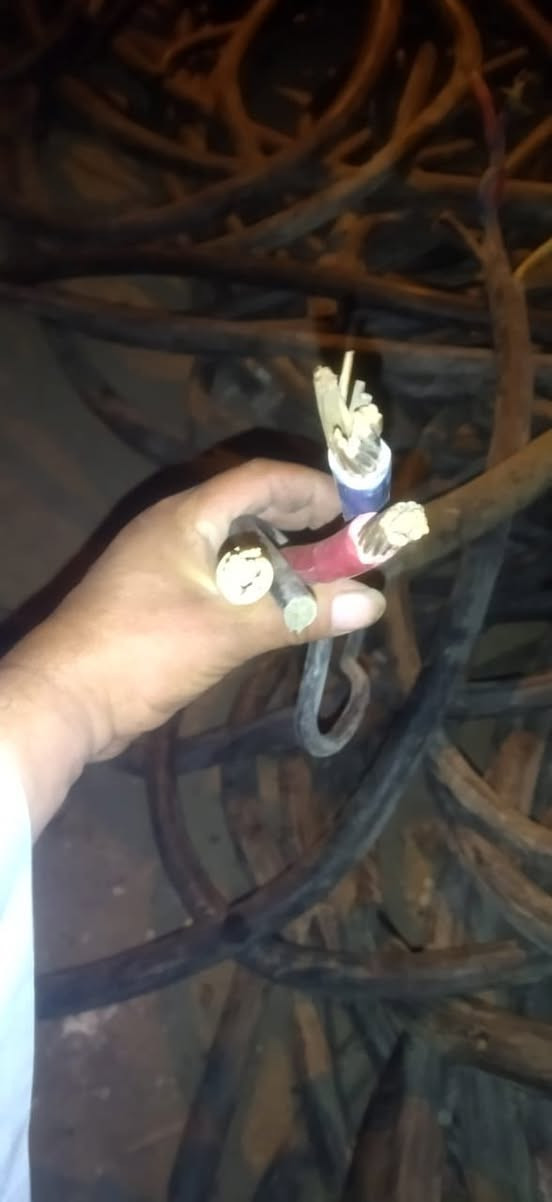 شترى بفضل الله جميع الكابلات والاسلاك الكهربائيه
نحاس وألمونيا بجلدها ومتقشر بما يرضي الله
وباعلي الاسعار في اي مكان جميع المحفظات
التواصل 01010182682


**إذا كنت صاحب هذا الإعلان وتريد حذفه لأي سبب، رجاءا أرسل رسالة إلى الدعم الفني**