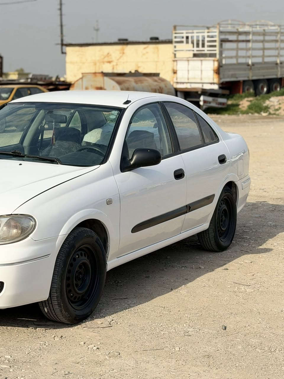 سلامً وعليكم
سياره نيسان سني 2001
تبريد تتفئه 
كير اوتماتيك 
رقمها سلمانيه شرط تحويل 
مكان السياره ديالى خانقين  
***********
