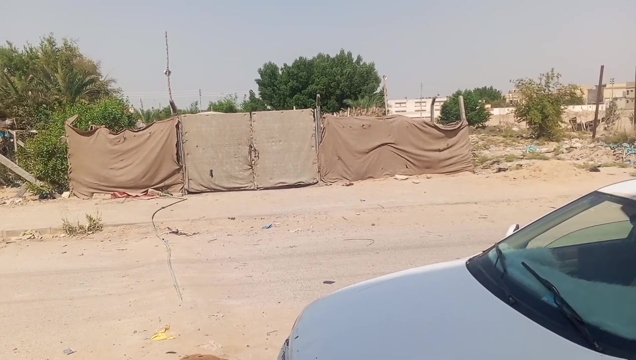 السلام عليگم بيت للبيع 50 متر بحي الوفاء بمنطقهه الأساتذه طابقين مع حديقه گبال البيت گبال عَيونگم ومدرسه ابتدائيه كباال البيت عرض الشارع 15 للأستفسار واتساب متواجد ***********
