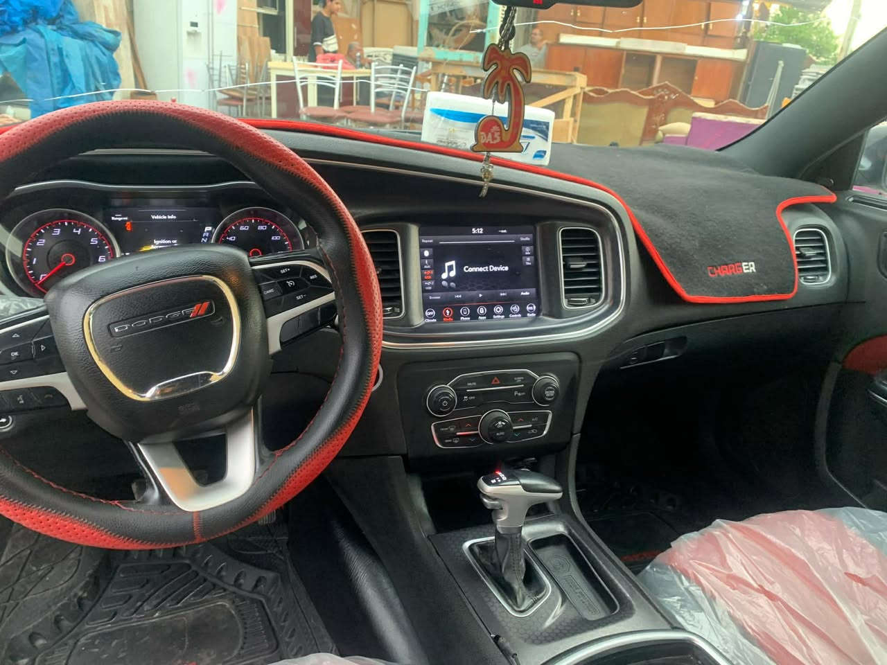 سياره جارجر للبيع موديل ٢٠١٨ SXT
وارد أمريكي
صبغها ربع البنيد فقط دون دواخل 
بيها مكينه جديده وكير جديد صدر خلفي جديد
وصدر الأمامي ٨٠٪؜
مكان بغداد العامريه 
السعر : 189 وبيها مجال شي بسيط 
للاستفسار : ***********
