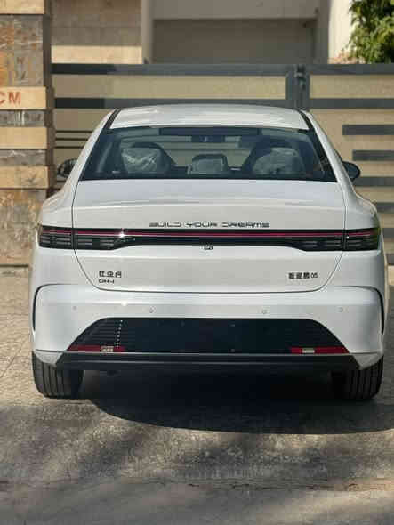 بي وادي ديستروير 2025 زيرو كارت بصمه  بلكن هايبرد بتفويله تمشيك 1200 كيلو 
💎محرك 1500 هجين تنفس طبيعي هايبرد + بانزين + شحن ذاتي + شحن خارجي 
💎بصمه تشغيل+تشغيل عن بعد   
💎كير ماوس 
💎فتح باب كارت انفسي 
💎تبريد قطعتين 
💎شاشه قلاب + كار بلي 
💎جلد ابيض 
💎بكلايت ليد متصل اشاره خلفيه نشره لكزز 
💎لد+ اشاره ليد لايت + لايت زينون 
💎هاندر بريك بصمه + اوتو هولد 
تشغيل فقط لمس للبريك
💎حساس خلفي + كامره خلفيه 
💎حساس ظغط اطار 
💎لايت اوتو 
💎اشاير مري 
💎ويل كب حجم 16 كروم 

مكان السياره بغداد المنصور

***********
