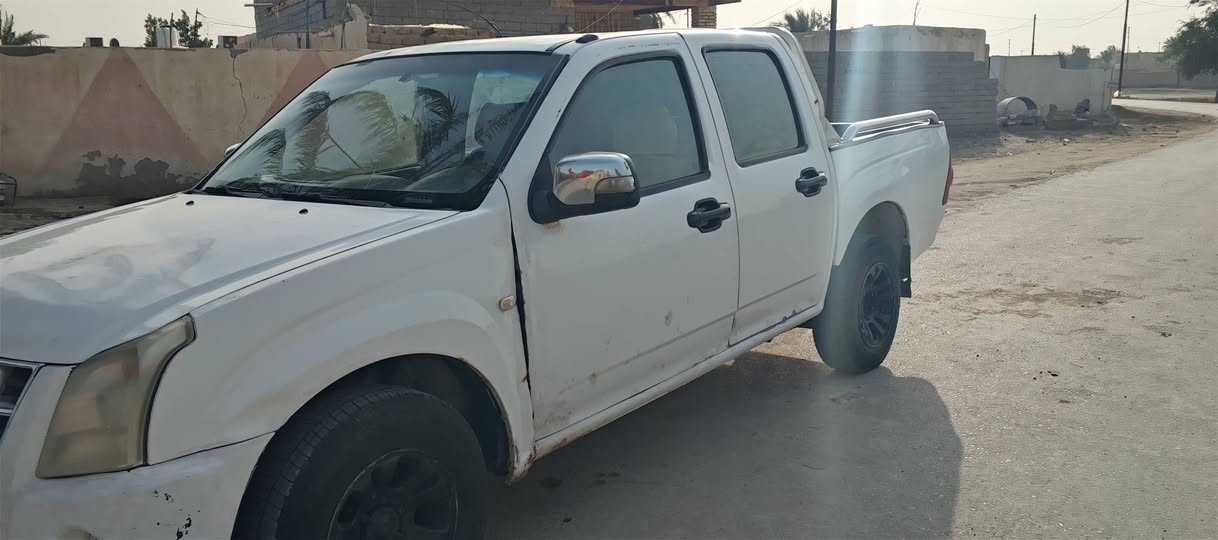 بيكم 
جنبي موديل 2013

 رقم بغداد.. نكليزي 

سيارة 

عوزه حداديه وتلحيض 

المكان. الناصريه

 قضاء الغراف.. 

***********
