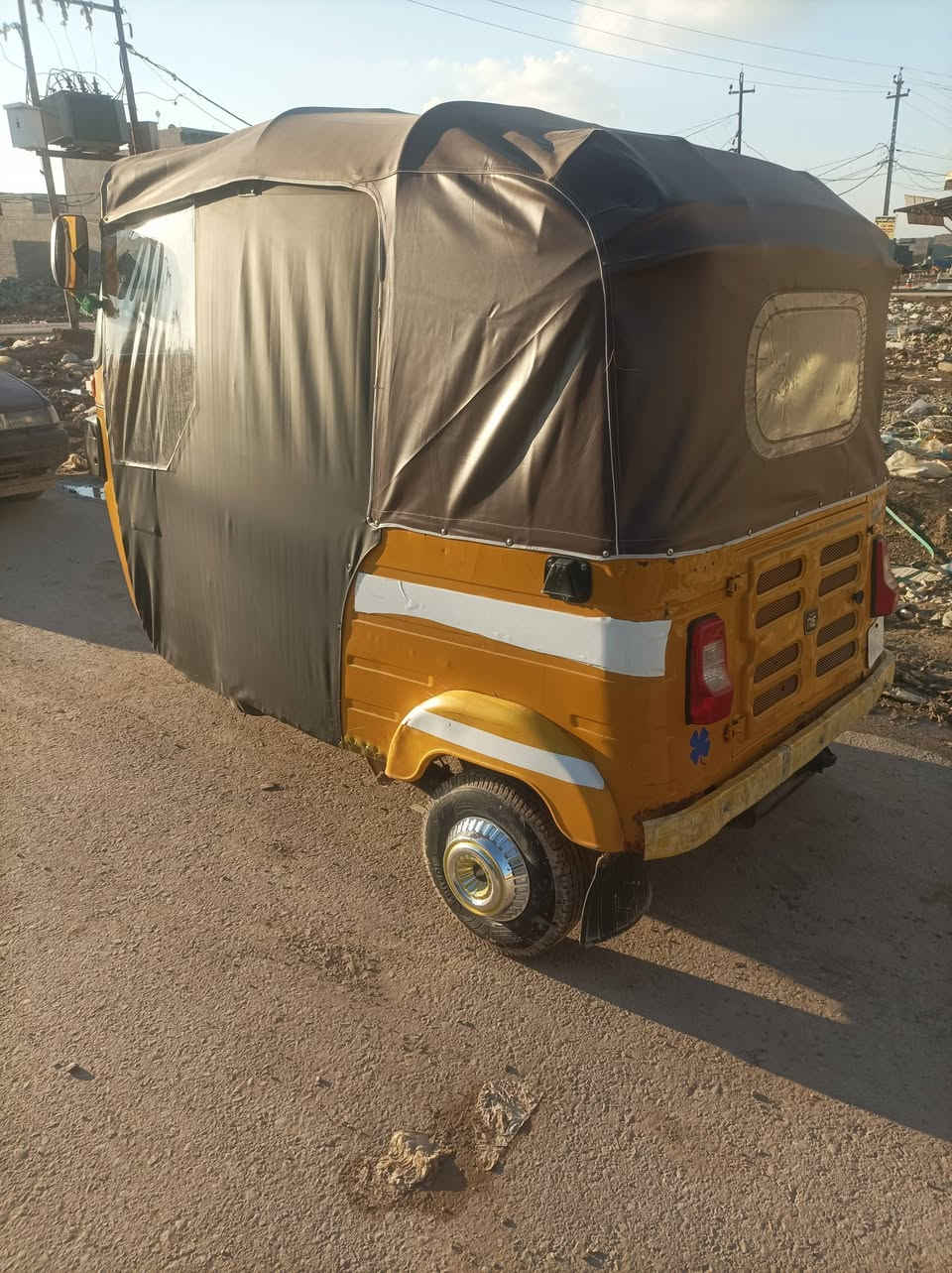 سلام عليكم تكتك موديل 18 بشهر 11 مكينه خير من الله ناعمه 
رقم وسنويه رقم ديالى مو بغداد لغود ما بيهن ضرب بس تكحيل ال يسره صفاح ما بيهن تكتك بلاديه وتجي وتشوف بعينك 
تحويل ثاني السعر 4700 وبيه مجال قليل 
رقم الهاتف ***********
