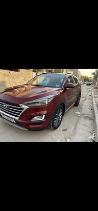 توسان موديل 19 فول مواصفات بنرامه بصبه 5 كامرات جلد واحد ع واحد امريكي...