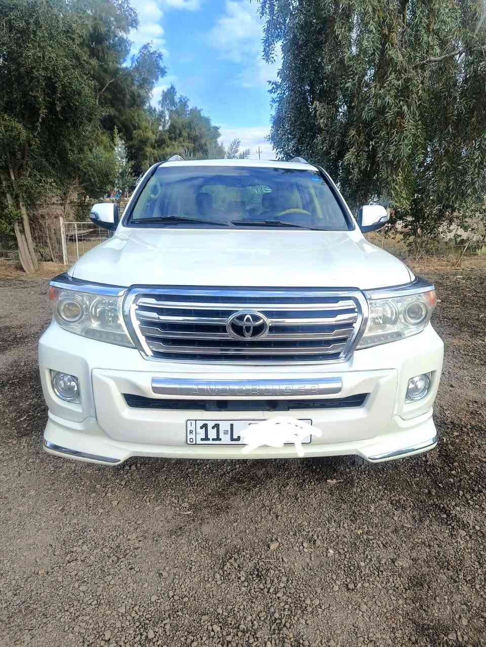 السلام عليكم
للبيع او مراوس لاندكروز 2011محدثه 15 مصبوغه عام 
محرك 8سلندر تبريد 3 قطع 
فتحه بصمه تحكم استيرن دفع رباعي 
مشروع وطني بسمي رقم انكليزي 
السعر 238 وبيه مجال 
رقم التلفون ***********عثمان
