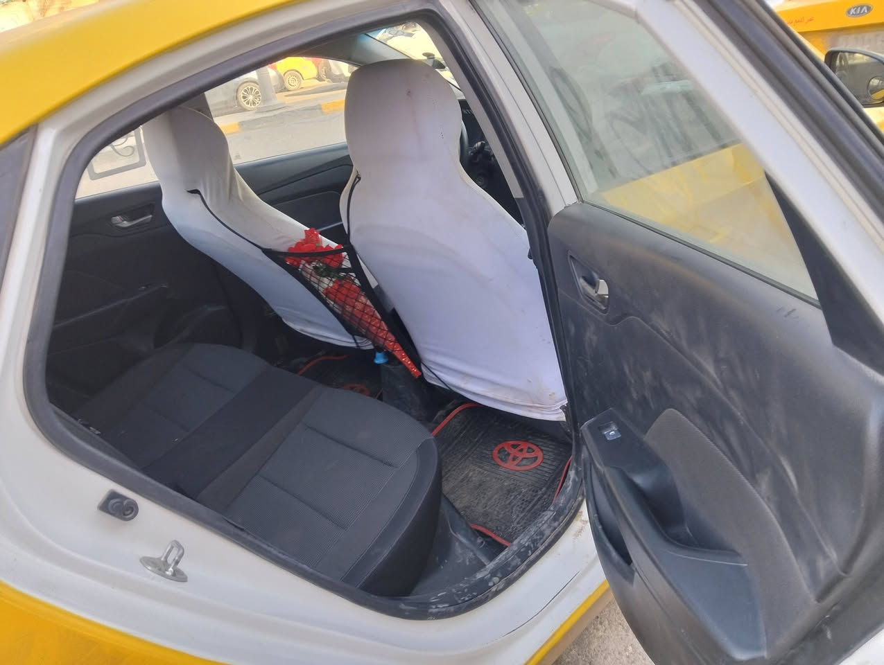 اكسنت 2018 للبيع امريكي
كود واحد بدون دواخل بدون ايرباك ما بدل شي بيها 
سياره جاهزه ما ناقصها شي كابون بانزين 
فحم كزوز رقم نينوى 
كير مكينه شرط 
***********
