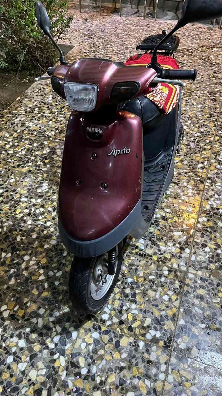 السلام عليكم دراجه بطه موديل 97 للبيع دراجه حلوه ومرتبه مكينه وشاصي مكفولات وكفرات بلاديه كهربائيات شغاله مكانه كربلاء البوبيات  السعر 400 وبيه مجال رقم الهاتف ***********
