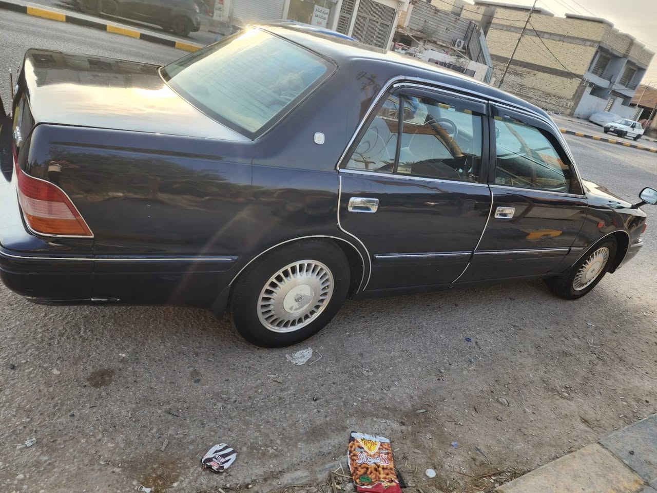 السلام عليكم راس الثور تكم  موديل 97 سياره مكينه وكير وحداديه سياره جديده ونضيفه رقم جديد سنويه ل 2030 مصبوغه عام لجماليه مكفوله من لكص بيها ضربه خفيفه بل تكمه تجي تشوفها شوف العين وبخدمتكم السعر 90 ورقه مكان السياره النجف الاشرف رقم الهاتف ***********
