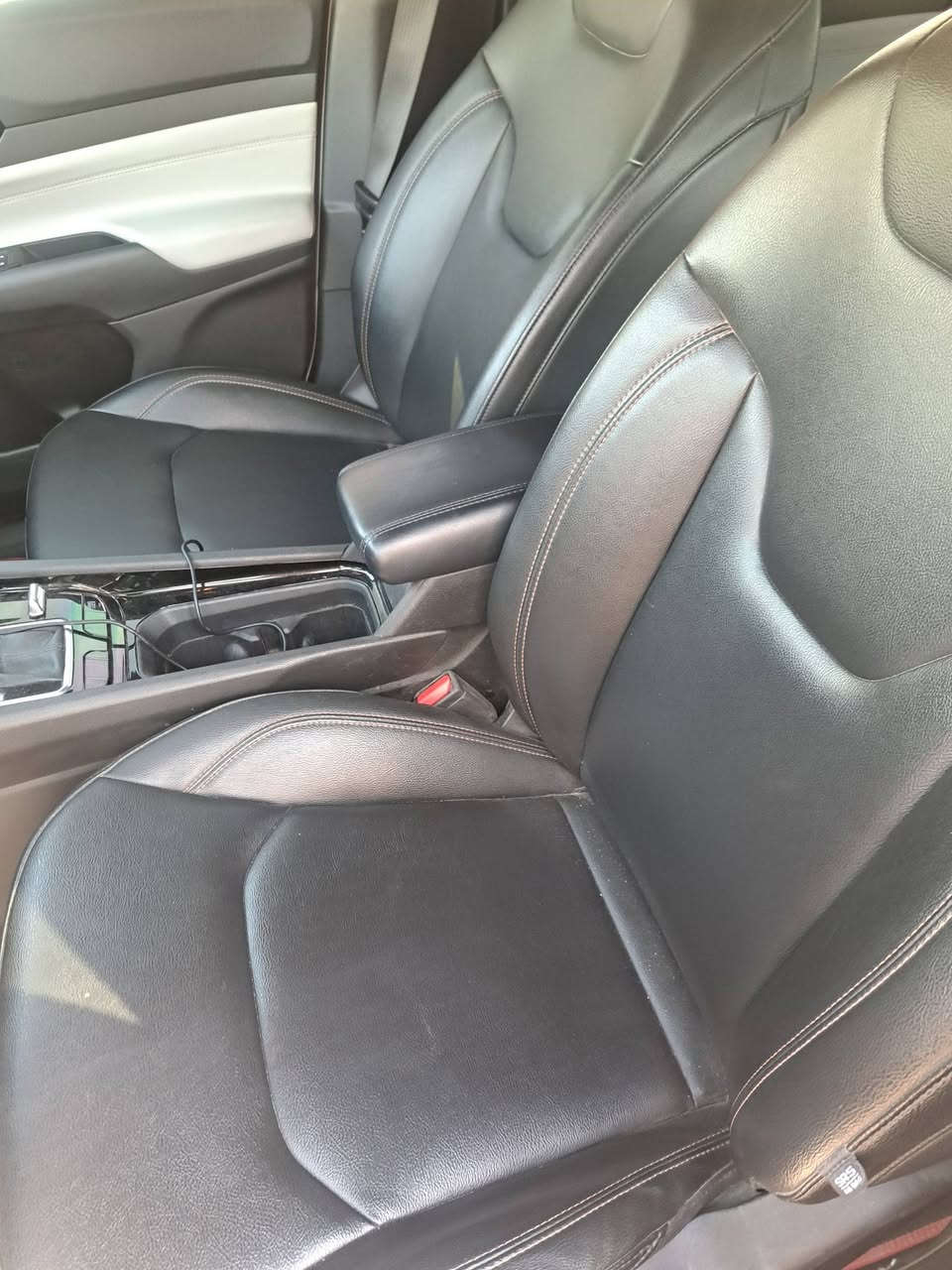 كومباس ٢٣ لمتدد مكينه ٢٠٠٠ تيربو حادث خفيف دعاميه وقليل بالبنيد غير مصلحه ع ضررها ابيع وبدون رقم 
فول مواصفات سعرها ١٤٥ رقمي *********** 
مكان السياره بغداد  غير متواجد ع الفيس
