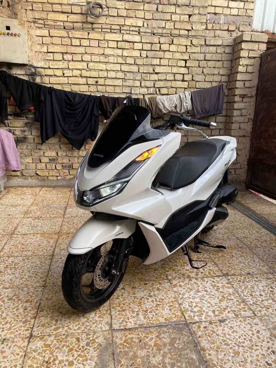 سلام عليكم بيس إكس جيل الرابع بحاله الوكاله  ياباني اصل بصمتين  *********** موقع الدراجه بغداد تقاطع  كسره وعطش ١٣ مايل ماشيه السعر ٢٨
