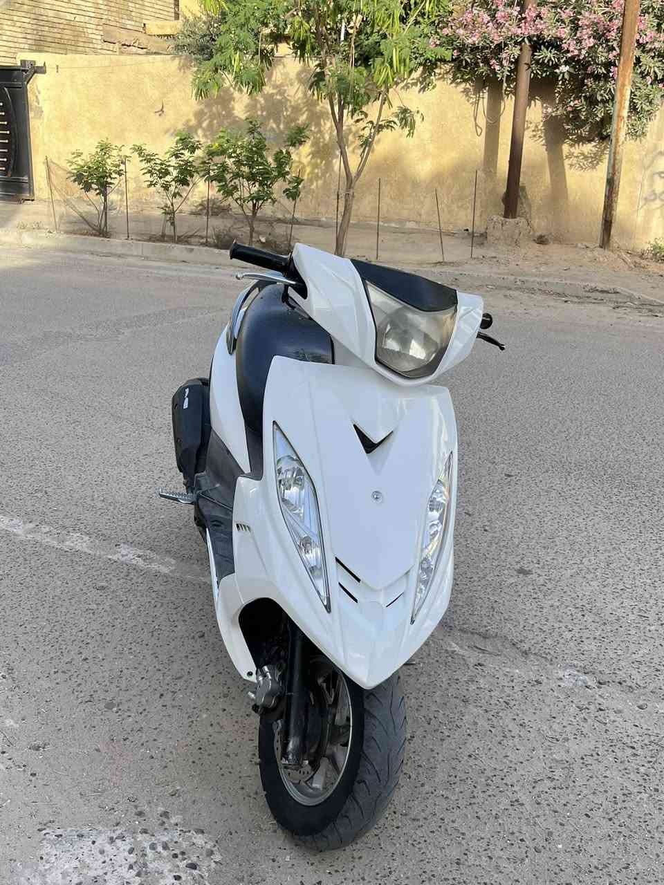 سلام عليكم
جيتي ار للبيع دراجه مكفوله كفاله عمالة محرك نظيف كفرات جدد الدراجه متعوب عليها من الصفر شلعه ومعدل تشك الكاع نكره بكل وكت
نظيفه كلش بالواقع وأخت الرمبه
رايدها 1100 وبيها مجال للطيبين
مكاني شهداء البياع 
***********
