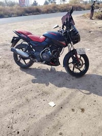 دراجه بولسر مرقمه وسنويه رقم بغداد الدراجه كلش نضيفه موديل 2021 للبيع ...