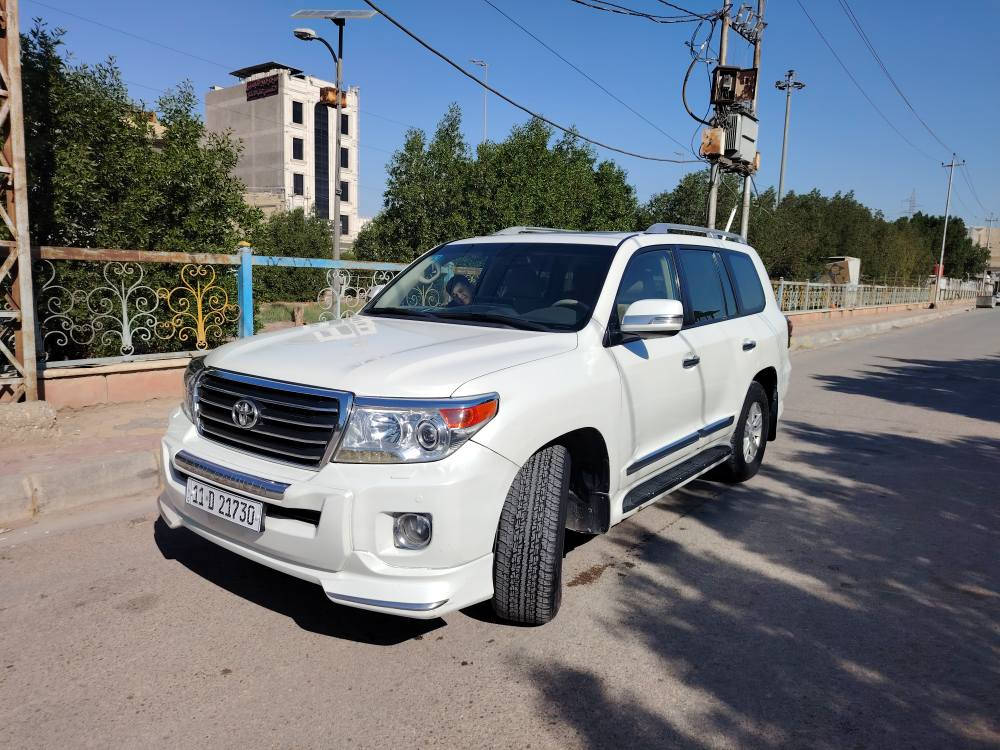 السلام عليكم
لاندكروز 2012
السعر 320 $ وبي مجال

ماشيه 175
محرك جيد
تبريد
كشن كهرباء
فور ويل
جلد
رقم وسنويه جديد
6 سلندر
بأسمي
كوت مركز المدينه
***********
ابو حيدر دهل اوران, واسط
