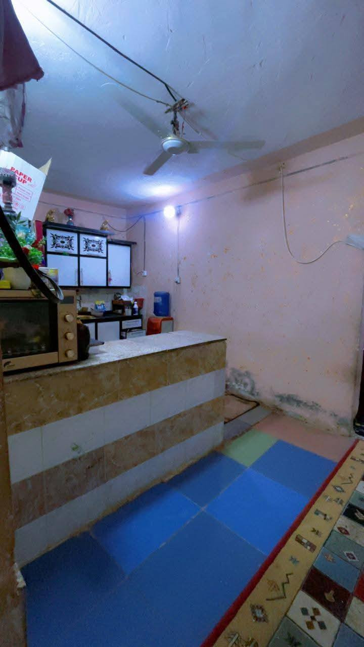 {{ ✨ #يعلن #مكتب #عقارات #اليسر ✨ }}
دار للبيع  ... مساحة 150متر 
  السعر بلاش 14 مليون مع المجال ... 
يحتوي على ...  غرفتين وصاله وستقبال ومطبخ وصحيات وحديقه 
الموقع  نجف شارع المطار الجديد مقابيل باب الخرؤج***********
*********** مكتب /ض
امانه كوله من طرف المروجه زينب للعقار
