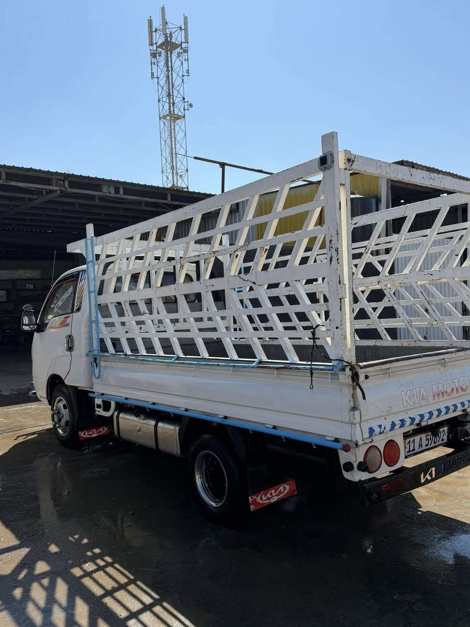 كيا فحل موديل 2010رقم بغداد شرط التحويل ‭0 770 275 5289‬
