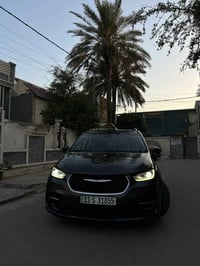 صور الحادث بلمنشور كرايسلر باسفيكا هايبرد 2021  ماشيه 135 الف  داخل جد...