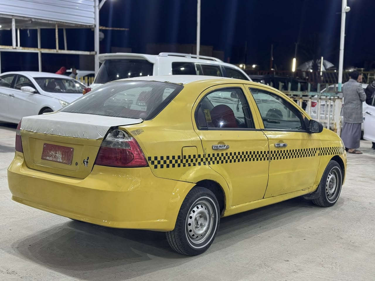 سلام عليكم افيو 2008 محرك 1600
محرك كير تبريد جاهزات ترايها حلو 
الكشر شوف العين مصبوغه عام وتحتاج بعد صبغه
راعيها ابن عمي بلكوفه. ابيع كوم حديد بس راعي
السعر 28 قفل مكان النجف *********** بي وتساب
 اخووان اني مكلف بلنشر اتصلو ع صاحبها
