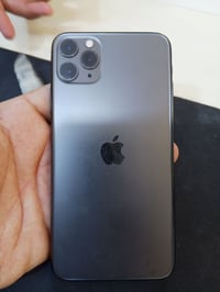 ايفون 11برو ماكس مكفول عام اي خلل يرجع فقط مبدل شاشه اصلي فيس ايدي شغا...