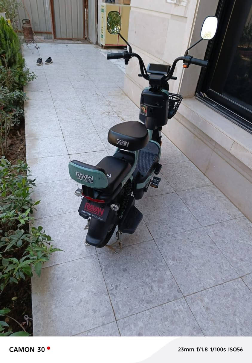 السلام عليكم
دراجة شحن حجم 14 
شركة الريان 
دراجة نضافه 100من100
بك لايت خلفي 
لايت امامي عالي ناصي
اشاير امامي خلفي 
شاشه 
3 سرع 
بطاريات نصف عمر 
السعر 250 الف و بيه مجال
الاستفسار على الرقم ***********
