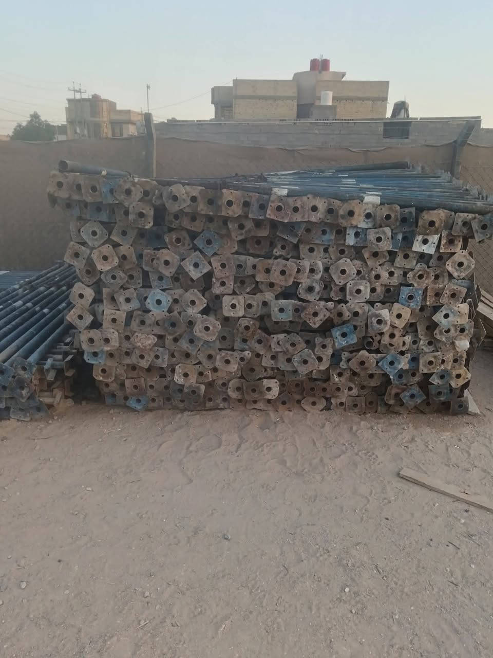 750 جك ابو4متر نضيف سن خشن التركي.. عنواننا كربلاء. ***********. *********** م
.
