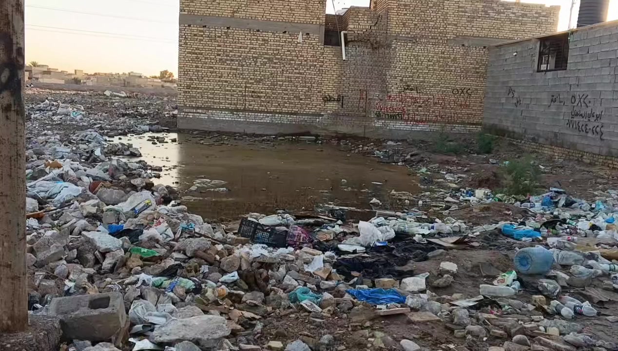 بسم الله قطعه ارض للبيع مساحه 100 م عنوان بغداد سبع قصور شارع المشروع شارع 20 قرب المستوصف والمدرسه الشراي يتصل،،، ***********
