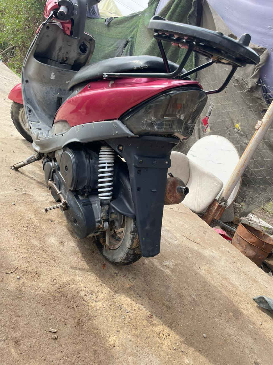 السلام عليكم دراجه ماكس منغولي لبيع شغاله نقصهه بس كهرئيات رايدهه 350 وبيهه مجال مكاني بغداد الامين الثانيه / رقم الهاتف / ***********
