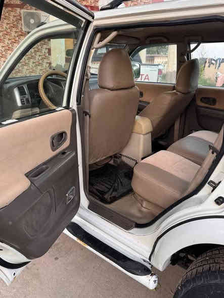 السلام عليكم
ناتيفيا  موديل 2006 رقم بغداد  تحويل مباشر 

-كير محرك كهربائيات كلها شغاله خير من الله

-تبريد ثلج 

-تخم تاير جديد 
-صدر نص عمر 
-مكان السياره  واسط /قضاء الصويره 
السعر المطلوب 83 بيها مجال بسيط 
ملاحظه / السياره بيها مكان صبغ  بسيطه بالجاملغات الخلفيه  للاستفسار  خاص او الاتصال على الرقم ***********
