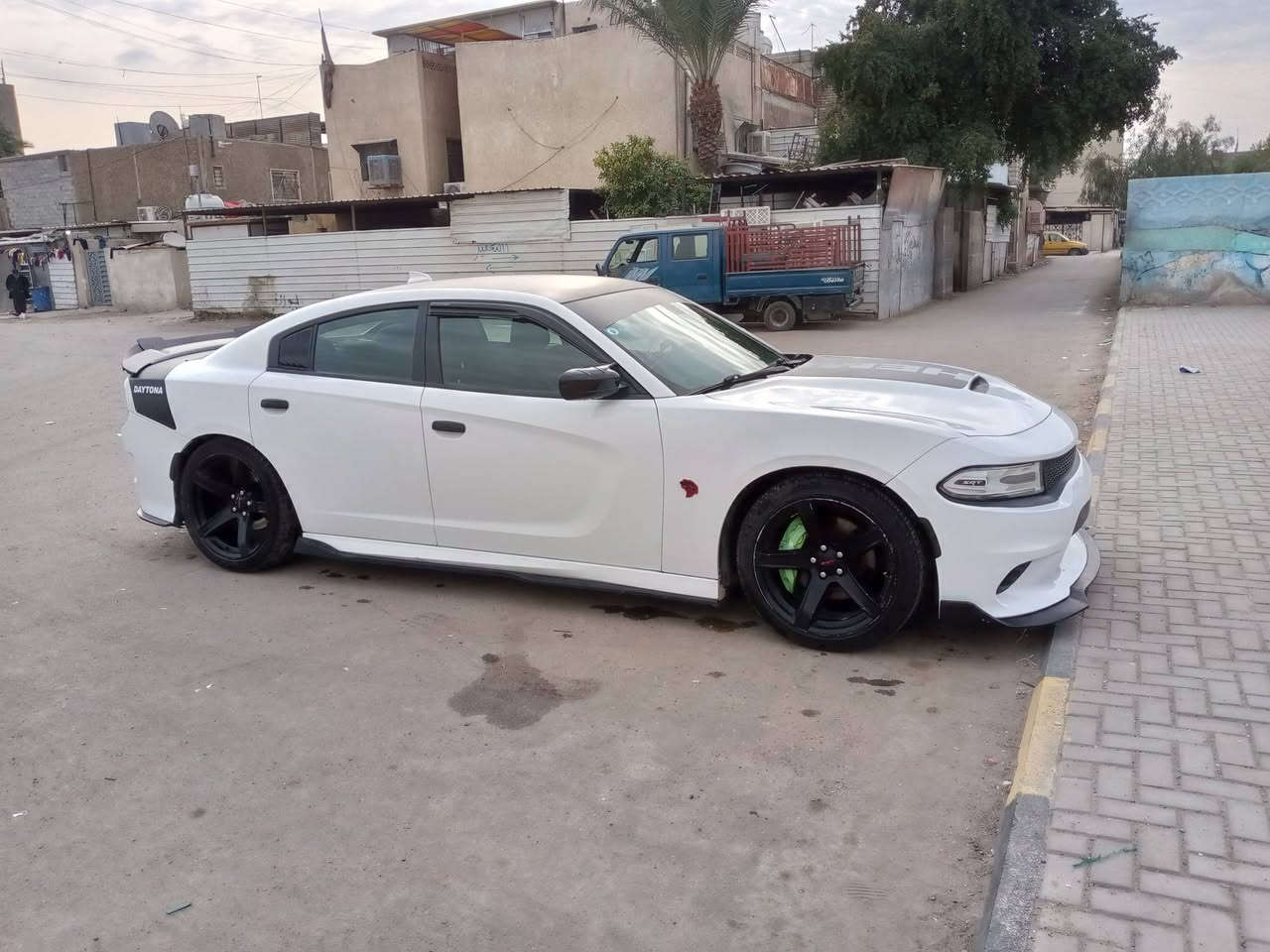 السلام عليكم جارجر 2018 رقم بغداد نص فول محرك 5700 ثانويه وهزه جديده باسمي عنوان السياره بغداد محادثه منشور بالصور ورقم الهاتف ***********
