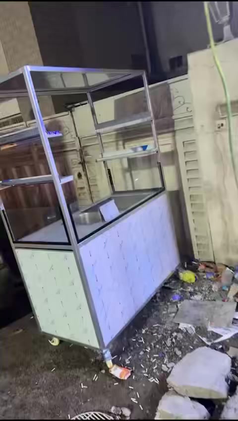 سلام عليكم شوايه مال بركر للبيع اشتريته وما اشتغلت بيه وجديده ما مستخدمه رايده 450 وبيه مجال مكاني الاعضميه 
رقم تلفوني ***********
