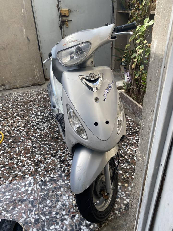 سلام عليكم
دراجه حلوه او نضافه احله من الصوره 
الدراجه كلها ختم واحد كله ابلادي ٤٩مكينه ابلاديه ناعمه
ماعوزها برغي تجي تشغل او تطلع  
مكان نجف عسكري السعر خاص 🙋


**إذا كنت صاحب هذا الإعلان وتريد حذفه لأي سبب، رجاءا أرسل رسالة إلى الدعم الفني**