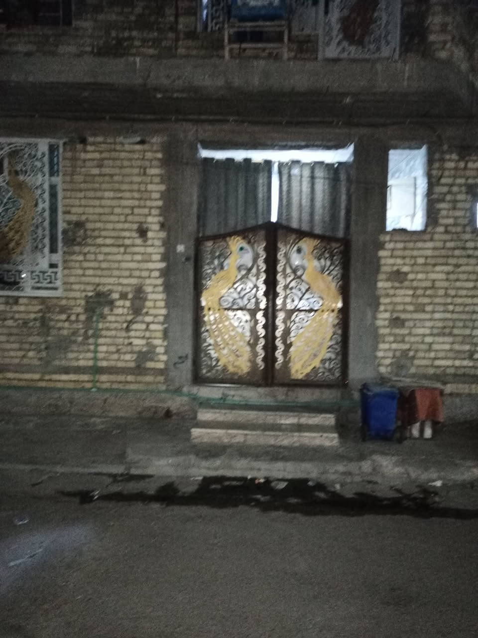 السلام عليكم
بيت ركن مساحة 80 متر بناء حديث  2020 جبهه 10 متر والنزال 8 متر  في منطقة الشعلة يحتوي على 3 غرف نوم و 3 حمامات واستقبال وبيتونه كبيرة 5.50*6.50 متر السعر 175 وبي مجال الاتصال على الرقم التالي 

*********** وبي واتساب
